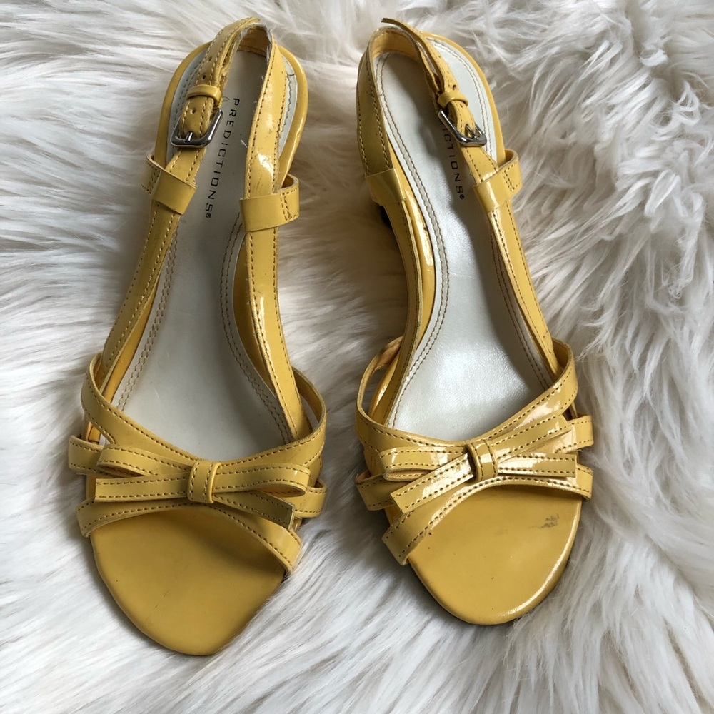Yellow strappy wedge sandals - Picture 2 of 3
